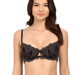 Two Free People Daydreamer bras. Each 48$
